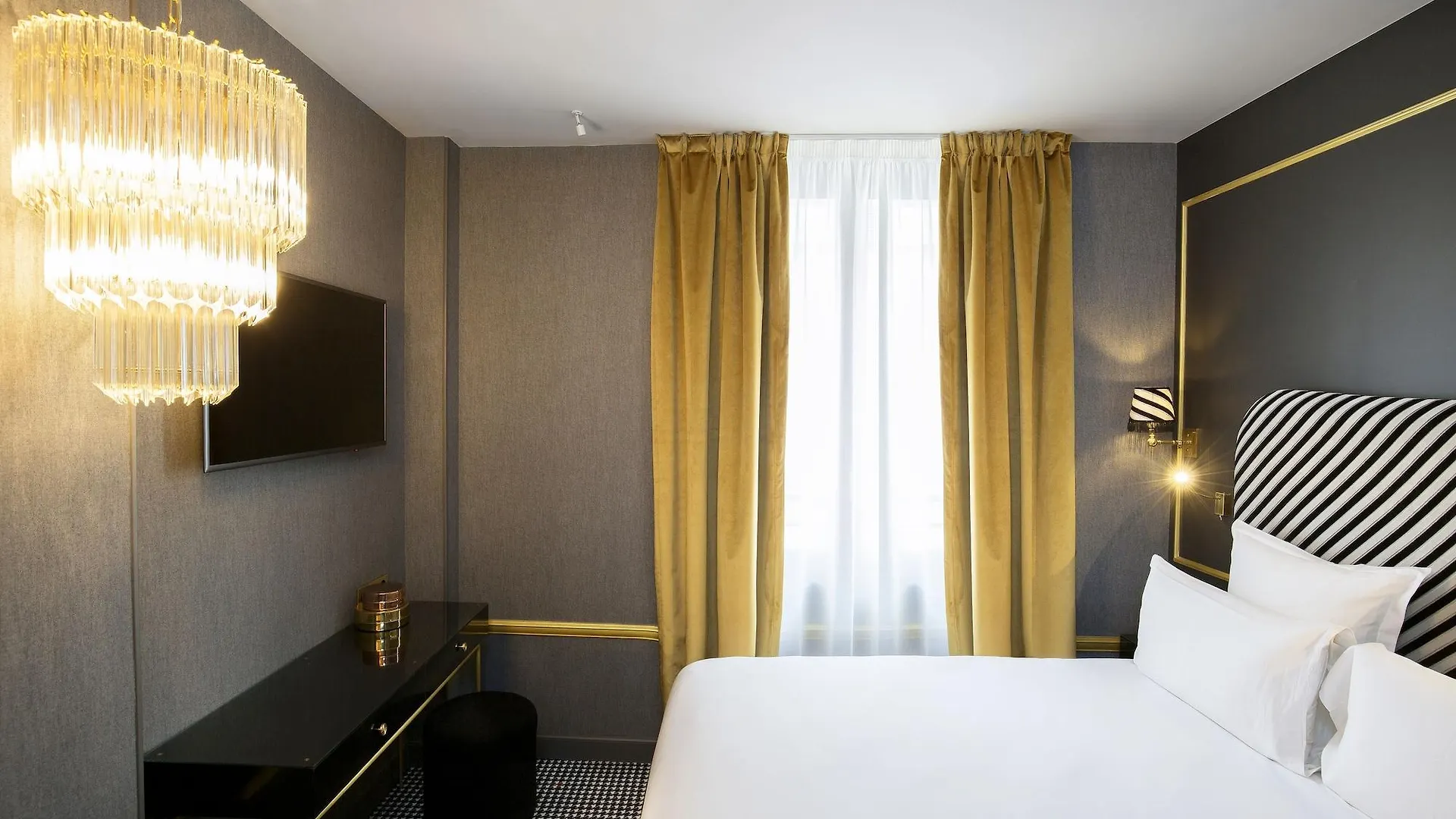 Snob Hotel France