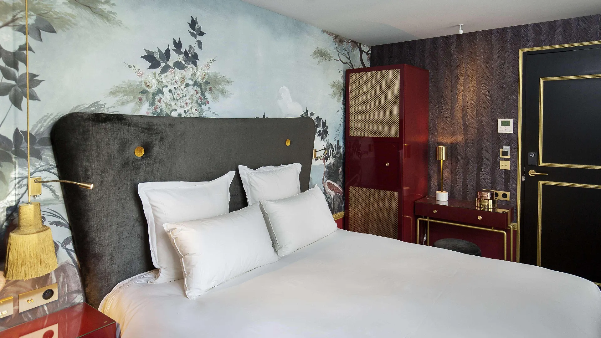Snob Hotel by Elegancia París