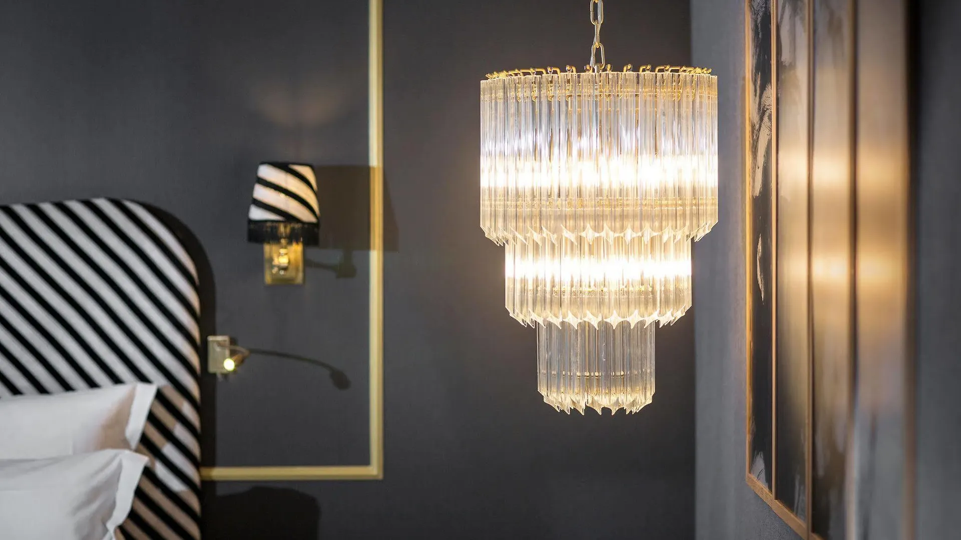 Snob Hotel by Elegancia París